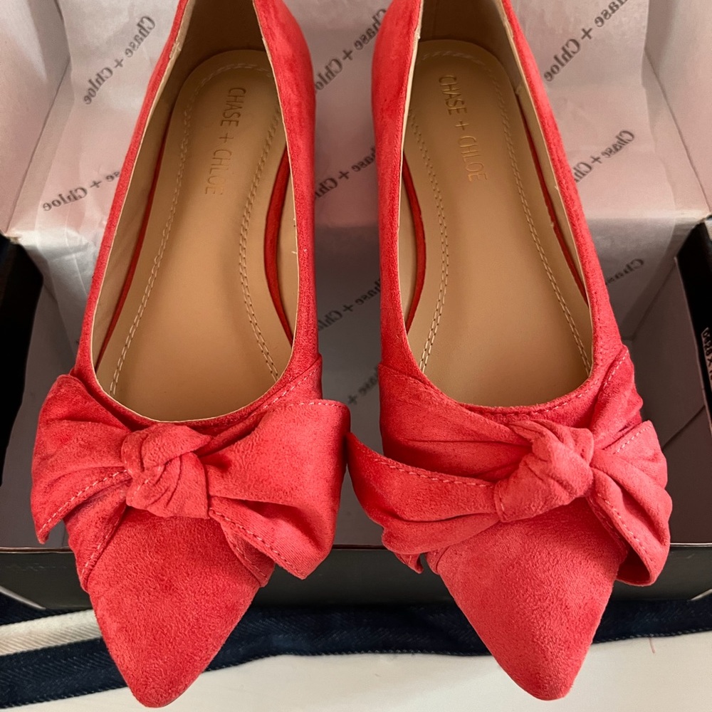 Beautiful CORAL (not orange/not pink) Elegant, comfortable flats S7